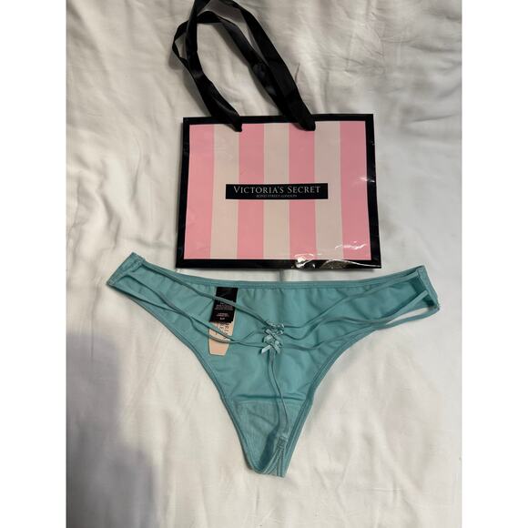 NWT Victoria’s Secret Vintage V-String Thong – Size S - Picture 2 of 3